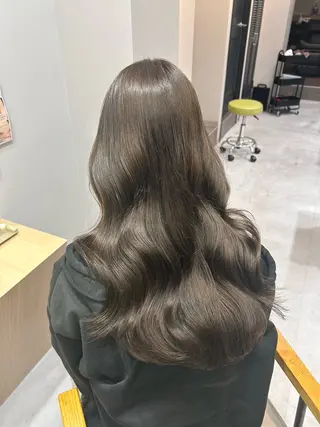 ロング カラー 前髪/顔周り/透明感 艶カラーとどさんのヘアスタイル