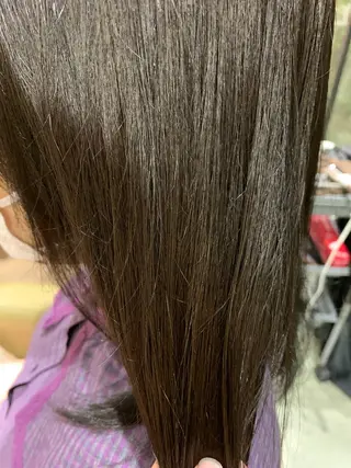 カラー 礒谷 夏帆のヘアスタイル