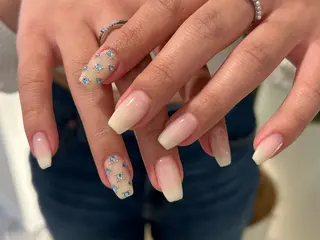 ネイル repos-ルポ-所属・repos yoshitomeのネイルデザイン