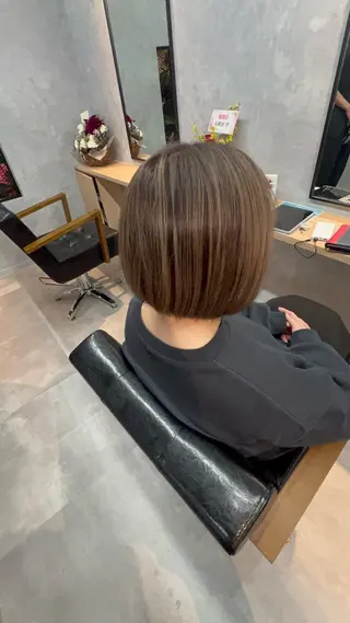 ミディアム motoトップカラー リスト/ブリーチカラのヘアスタイル