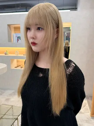 ロング カラー ブリーチ/ベージュ 💕/momoaのヘアスタイル