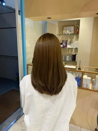 ロング カラー 中山 優里のヘアスタイル