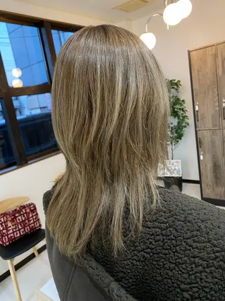 ミディアム カラー 松本 菜那のヘアスタイル