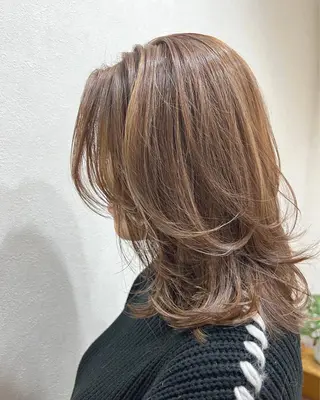 セミロング カラー 🍇おぐら めぐみ🍇のヘアスタイル