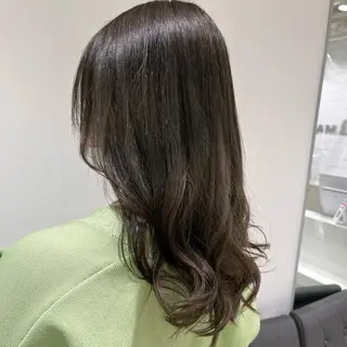 セミロング カラー 【センターパート/ マッシュ】ryokaのヘアスタイル