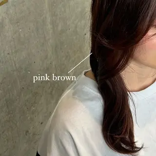 カラー アダチ ヒヨリのヘアスタイル