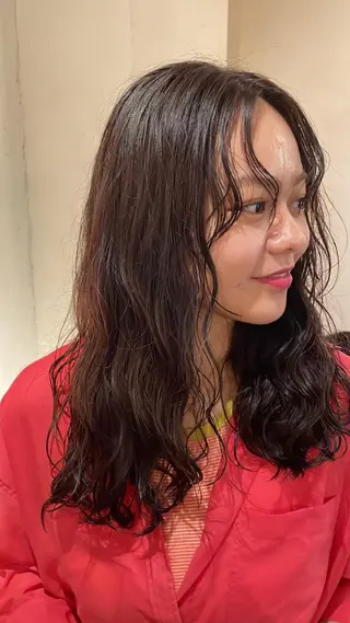 ロング パーマ/透明感カラー 小松のヘアスタイル