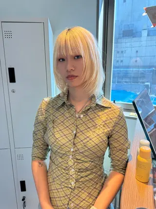 ミディアム 切りっぱなしボブ レイヤー/縮毛矯正のヘアスタイル