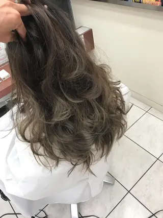 カラー 永井龍🫧金山🫧 徒歩1分🚶のヘアスタイル