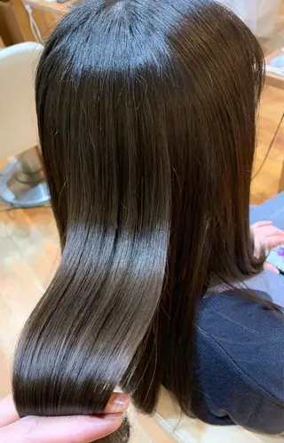 ロング カラー 川田 理紗子のヘアスタイル