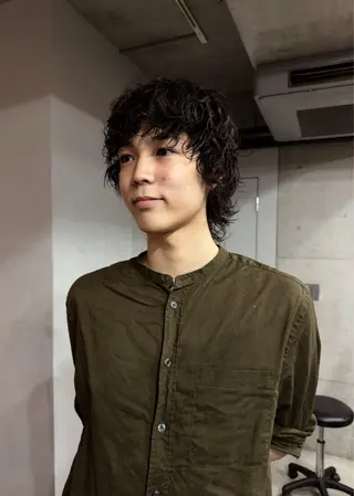 ショート パーマ メンズ 吉田一輝 外国人パーマのヘアスタイル