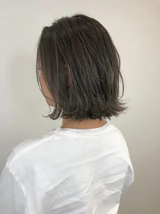 カラー デザインカラー Lienのヘアスタイル