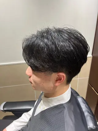 ミディアム HIROGINZA東京駅八重洲店所属・佐々木 健吾のヘアスタイル