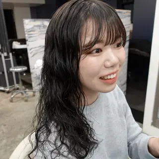 セミロング カラー パーマ ヘアアレンジ 🌐サトウ リョウ🌐のヘアスタイル