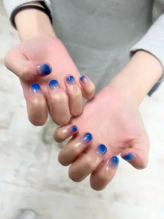 ネイル マハロネイルサロン横浜店所属・吉田 里菜のネイルデザイン