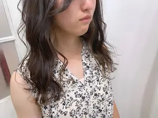 カラー 透明感/オリーブ/ グレージュ/YUKAのヘアスタイル