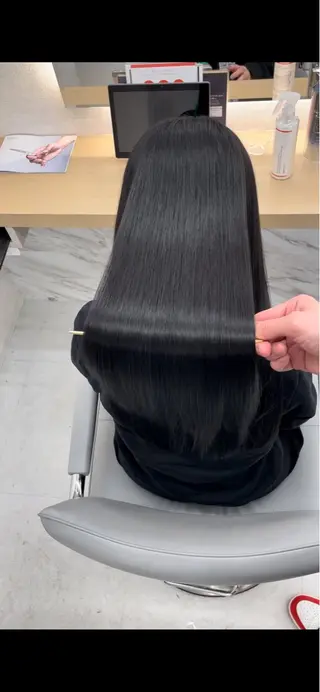 ロング youres hair2'nd所属・高級髪質改善/透明感 艶カラー　瀧本侑輝のヘアスタイル