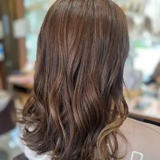 セミロング 加藤 実穂のヘアスタイル