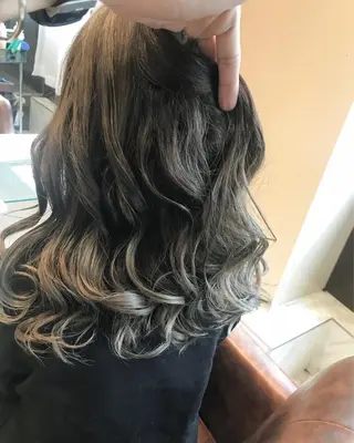 ミディアム カラー パーマ ヘアアレンジ 🫧代表/新宿駅近/ 限定価格🫧田辺貴裕のヘアスタイル