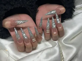 ネイル Nailsalon SKiのネイルデザイン