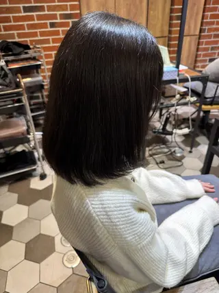 ショート カラー 近藤 愛理のヘアスタイル