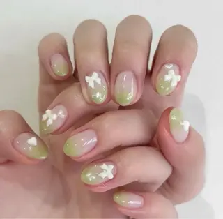 ネイル 穎 アオリのネイルデザイン