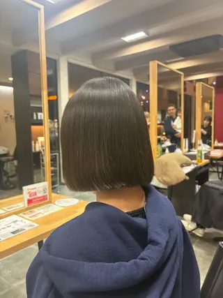 ミディアム 森下 愛理のヘアスタイル