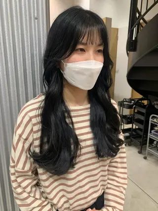 ロング カラー ヘアアレンジ yuka .のヘアスタイル