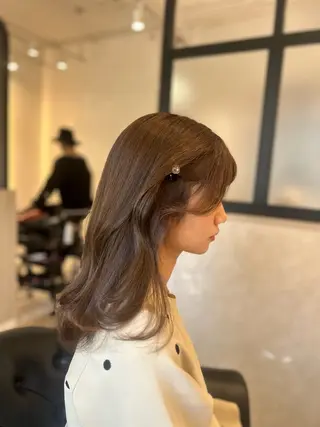 ミディアム カラー &chaLme   心斎橋所属・emi/髪質改善/ 韓国風/艶カラーのヘアスタイル