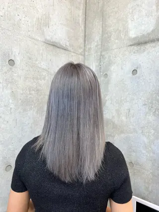 セミロング ブリーチカラー/ 寺口佳希のヘアスタイル