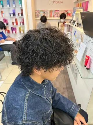 ミディアム パーマ メンズ 韓国風メンズ/毛流れ ヘアなら須田龍世のヘアスタイル