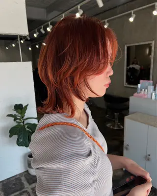 ミディアム カラー eim AYUKAのヘアスタイル