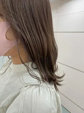 セミロング カラー akane .のヘアスタイル