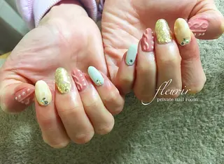 ネイル フルリール 【プライベートサロンのネイルデザイン