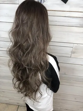 カラー attrait アトレ湘南台所属・💎ブリーチ／ボブ 💎ハルのヘアスタイル