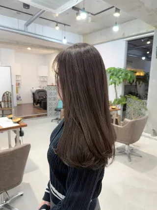 ロング カイリ /レイヤーカットのヘアスタイル