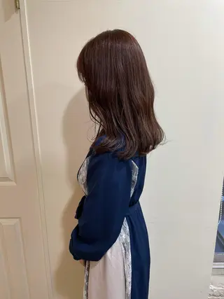 セミロング カラー MIOベージュカラー 柔らかいカラーのヘアスタイル