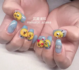 ネイル R inのネイルデザイン