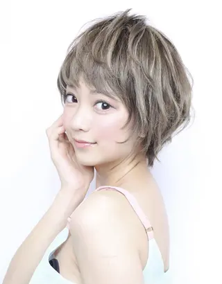 ショート ヘアリゾートA i 秋葉原店のヘアスタイル