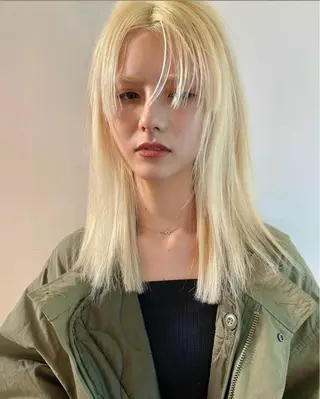 セミロング マツエク/ハイト ーン🌺kae🌺のヘアスタイル