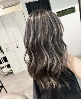 セミロング カラー ROBIN所属・指名数No.1 /NAOYAのヘアスタイル