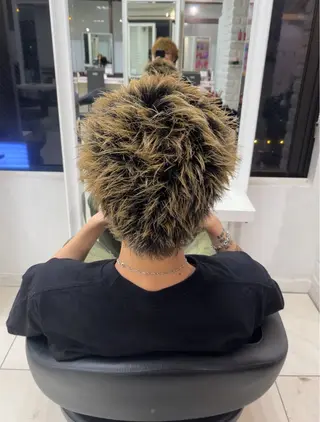 ショート メンズ 【シャドウパーマ センターパート】義心のヘアスタイル