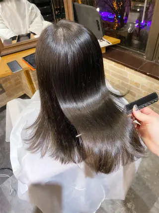 セミロング SALOWIN上野店所属・美髪ヘア 🤍erikaのヘアスタイル