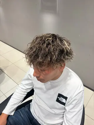 カラー パーマ メンズ 関内/メンズパーマ/ 男性専門/菊池蒼大のヘアスタイル