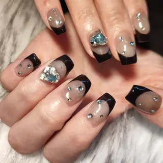 ネイル RUNWAY 　　の眉毛・アイブロウイメージ