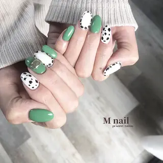ミディアム M　nail所属・M nailのネイルデザイン