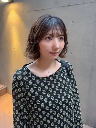 ショート カラー パーマ 大橋 芽衣のヘアスタイル