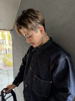 ショート 山影✨バレイヤージュ ハイライト✨メンズ◎のヘアスタイル