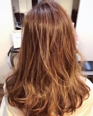 セミロング ＨＩ ROのヘアスタイル