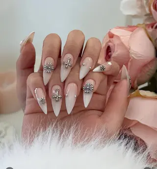 ネイル Lina nail所属・Lunaa 池袋のネイルデザイン